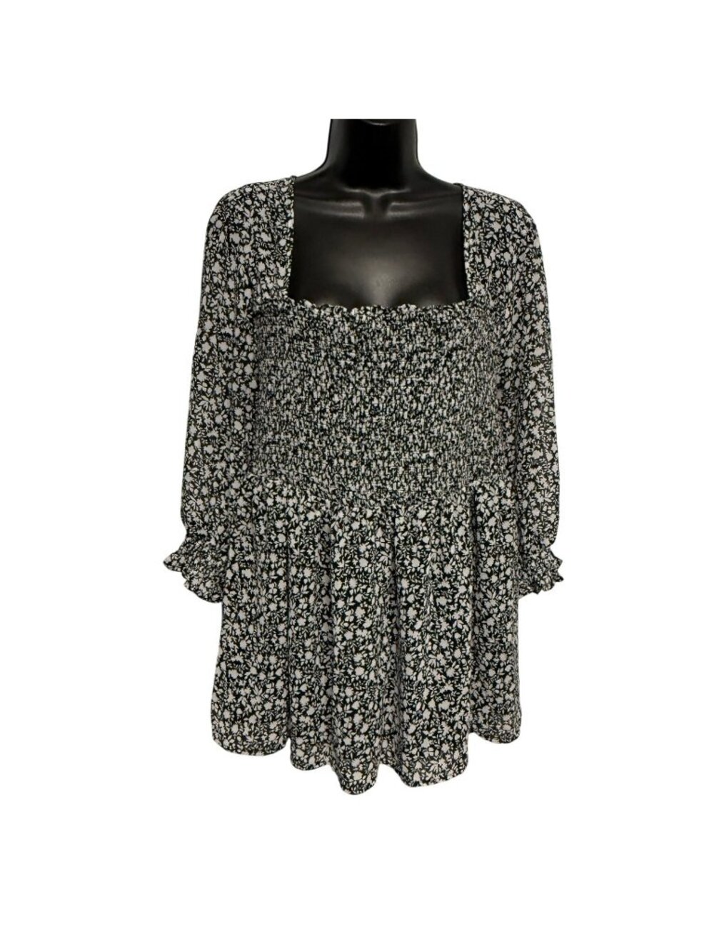 Torrid Smocked Long Sleeve Blouse Lined Black White Floral Size 2